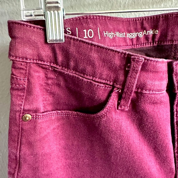 TALBOTS HIGH WAIST ANKLE MAROON JEGGINGS. SIZE 10. - Picture 4 of 6